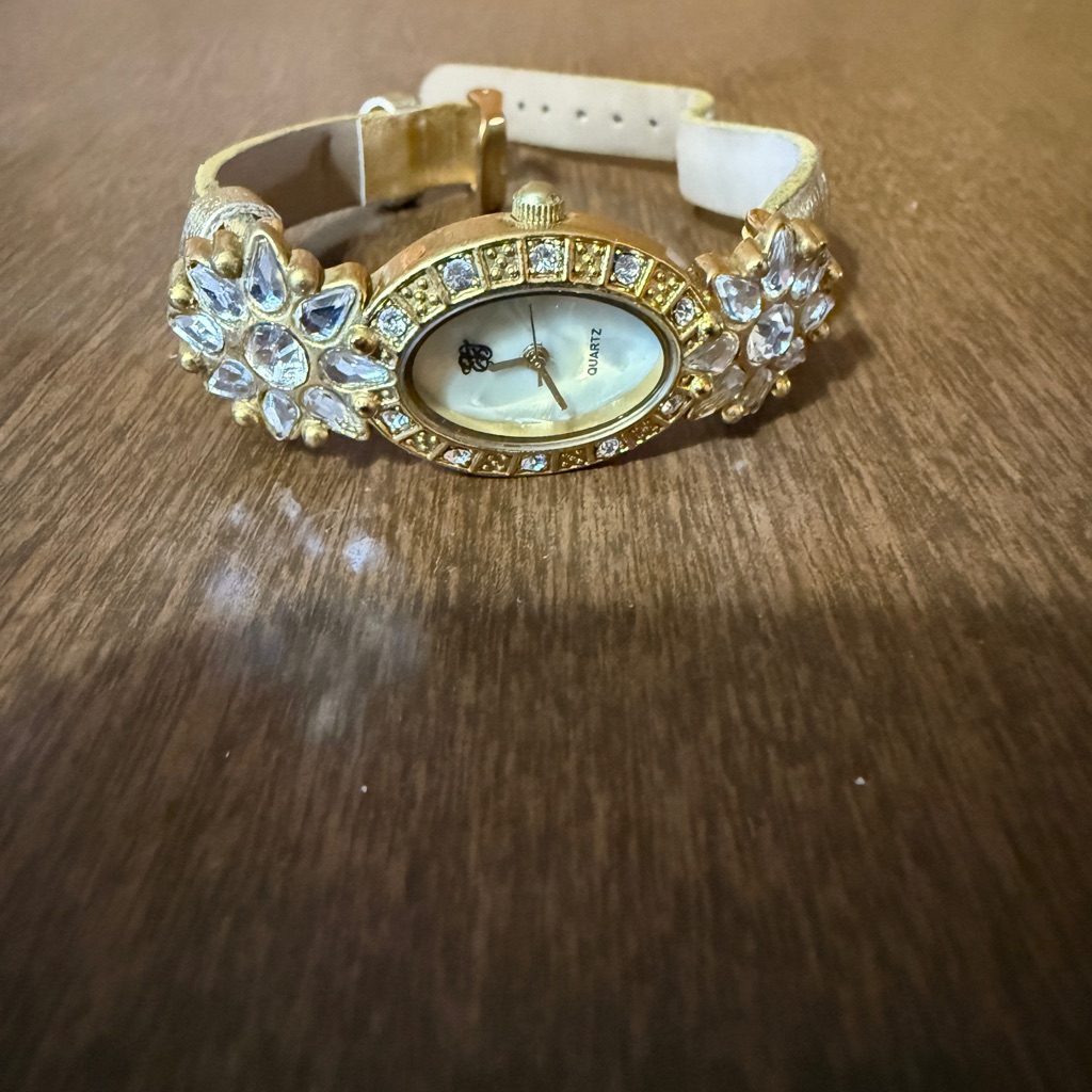 Vintage Elizabeth Taylor Costume White Diamonds Rhinestone Anniversary Watch
